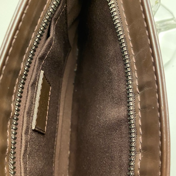 Louis Vuitton Salvanga Epi Leather Crossbody Clutch bag - Picture 12 of 13